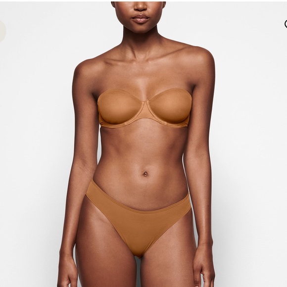 SKIMS Ultra Fine Mesh Strapless Bra 32D - no straps NWT - Picture 2 of 8